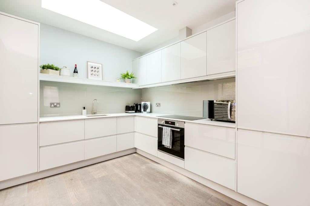 Modern House In South Kensington * Londra
