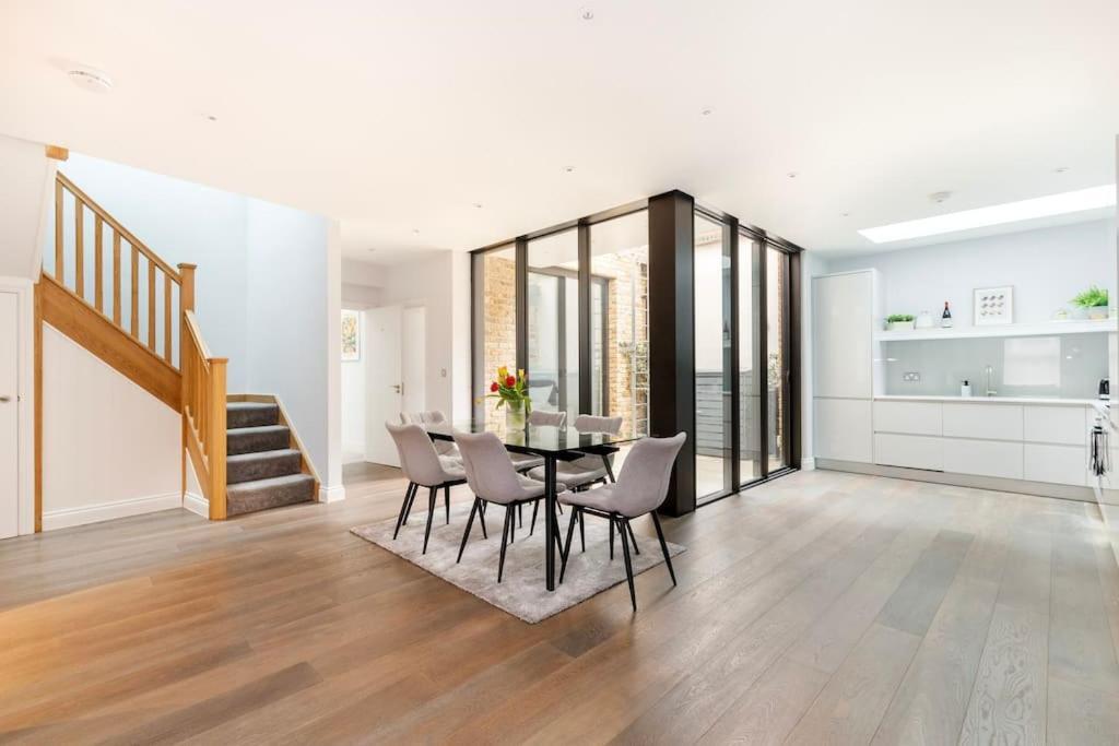 Modern House In South Kensington Londra
