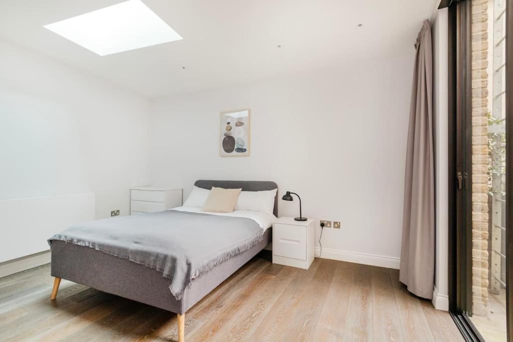Modern House In South Kensington Londra