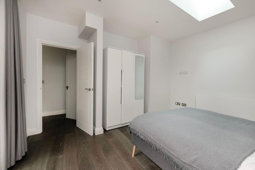 Modern House In South Kensington Londra